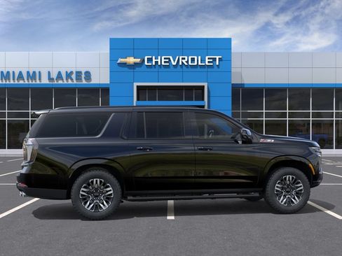 New 2026 Chevrolet Suburban Z71 w/ Comfort Package AWD/4WD image 5