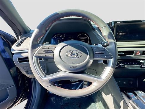 Used 2023 Hyundai Sonata SEL Plus image 11