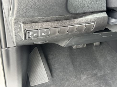 New 2026 Toyota Corolla SE FWD image 17