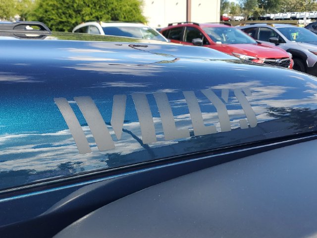 Certified 2025 Jeep Wrangler Sport AWD/4WD image 9