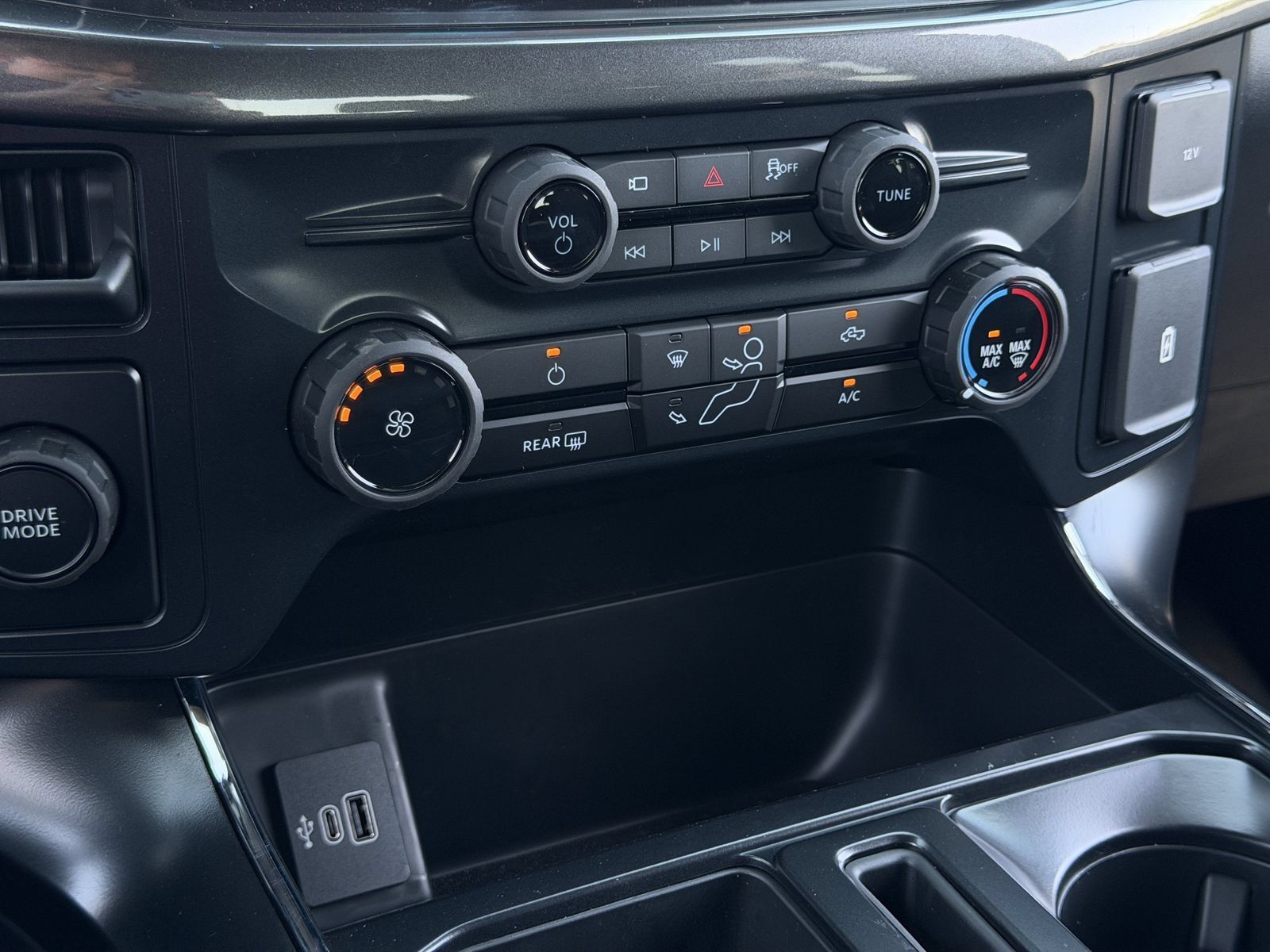 New 2026 Ford F150 STX w/ Equipment Group 200A RWD image 18