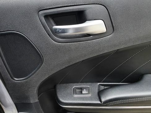 Used 2016 Dodge Charger R/T w/ Plus Group image 31