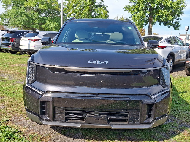 Certified 2026 Kia EV9 GT-Line AWD/4WD image 2