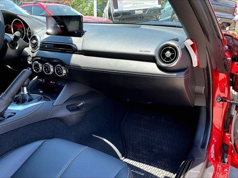 New 2026 MAZDA MX-5 Miata RF Grand Touring w/ Weather Package RWD image 16