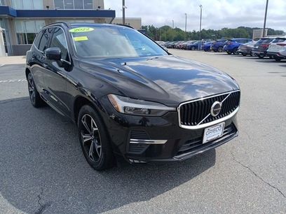 Used 2022 Volvo XC60 B5 Momentum w/ Advanced Package