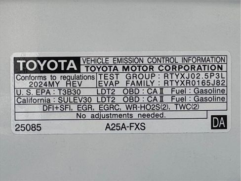 Used 2024 Toyota RAV4 LE AWD/4WD image 27