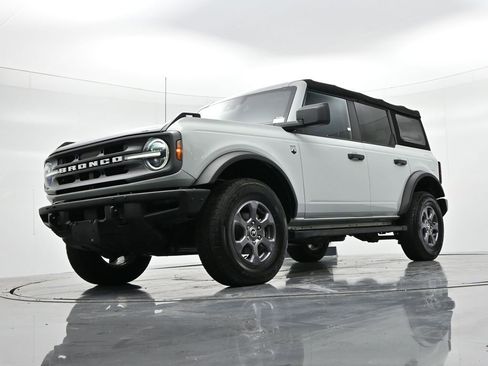 Used 2022 Ford Bronco Big Bend image 19