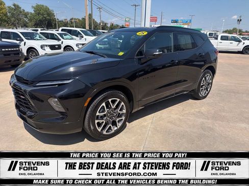 Used 2025 Chevrolet Blazer RS FWD image 8