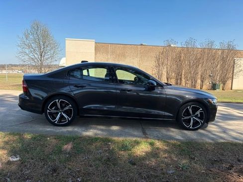 Used 2023 Volvo S60 B5 Plus w/ Climate Package AWD/4WD image 4