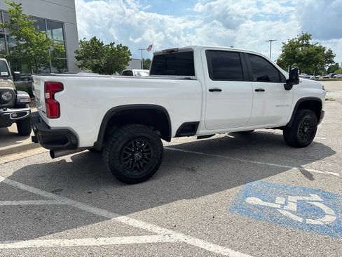 Used 2024 Chevrolet Silverado 2500 ZR2 w/ Technology Package AWD/4WD image 30