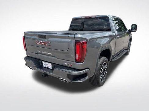 Used 2021 GMC Sierra 1500 AT4 w/ Technology Package AWD/4WD image 5
