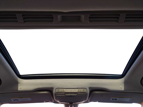 Used 2020 Mercedes-Benz E 350 4MATIC Sedan w/ Parking Assistance Package image 21