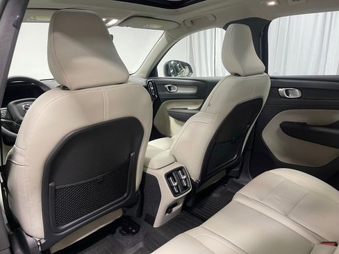 Used 2025 Volvo XC40 B5 Plus w/ Protection Package Premier image 26
