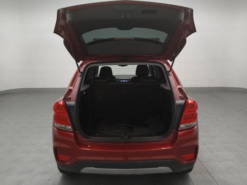 Used 2020 Chevrolet Trax LT w/ LT Convenience Package FWD image 29
