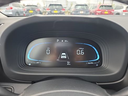 Used 2025 Hyundai Venue SEL FWD image 19