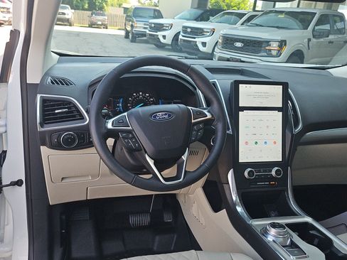 Used 2024 Ford Edge Titanium w/ Titanium Elite Package AWD/4WD image 15