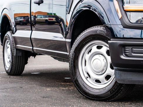 Used 2024 Ford F150 XL RWD image 2