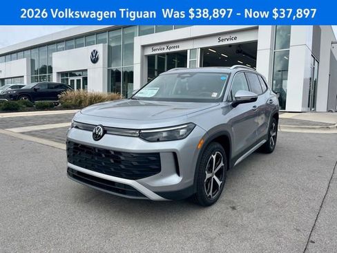 New 2026 Volkswagen Tiguan SE image 1