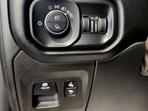 Used 2022 RAM 1500 Laramie image 30