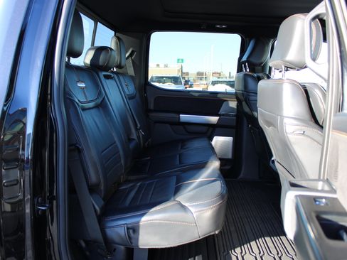 Used 2024 Ford F350 Platinum w/ FX4 Off-Road Package image 17