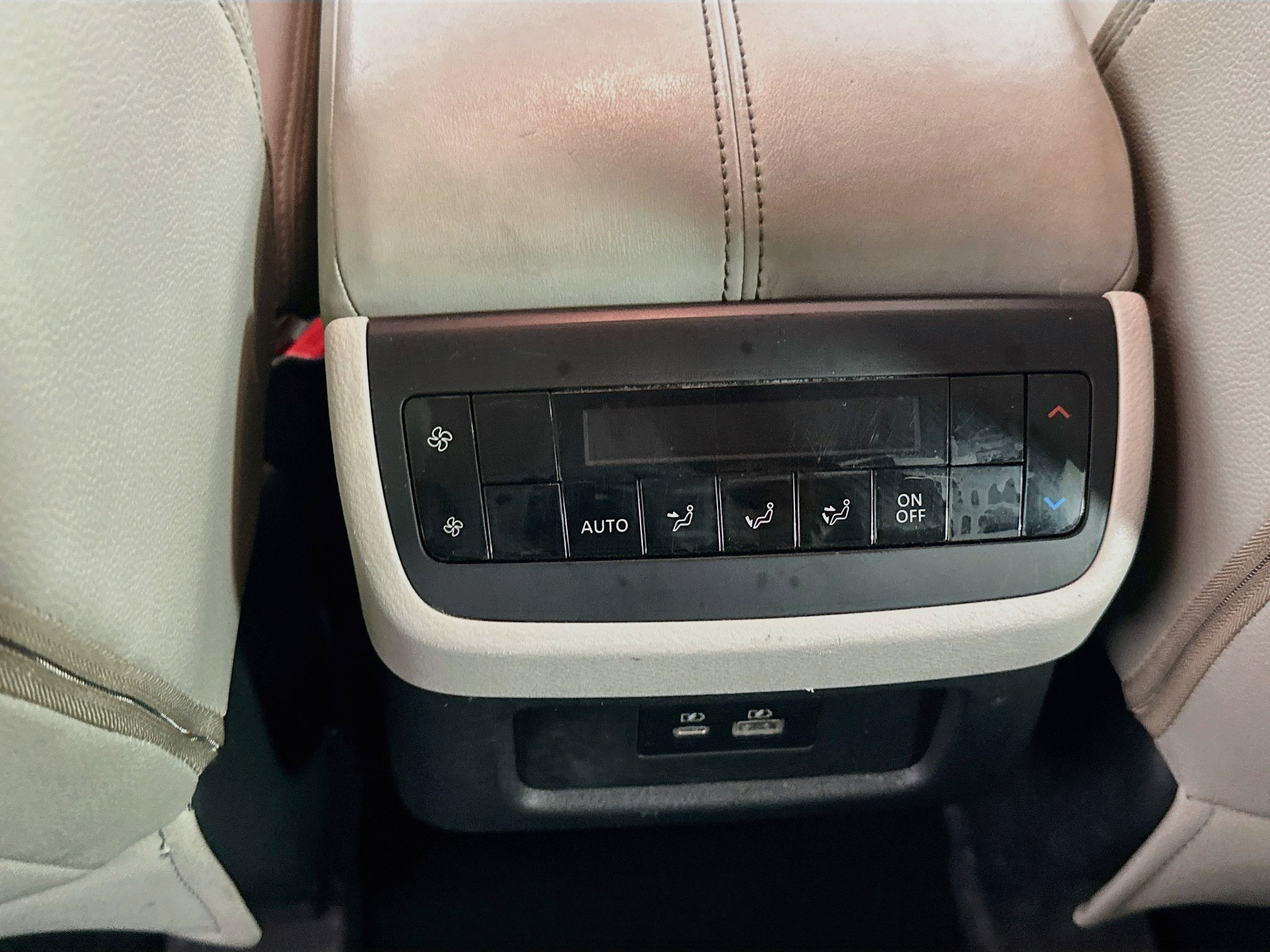 Used 2022 Nissan Pathfinder SV FWD image 26