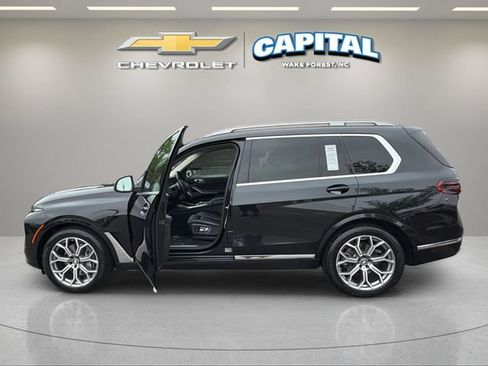 Used 2023 BMW X7 xDrive40i AWD/4WD image 9