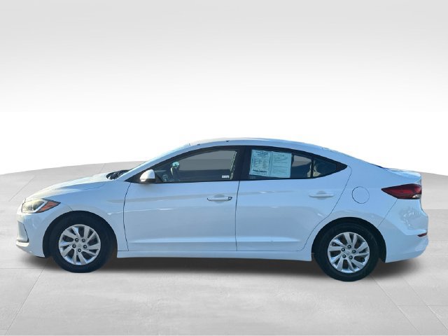 Used 2018 Hyundai Elantra SE FWD image 3