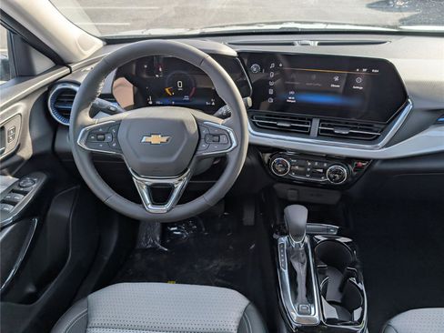 New 2026 Chevrolet Trax LT w/ Sunroof Package image 12