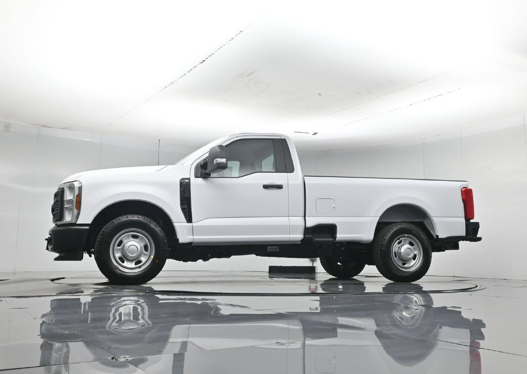 New 2027 Ford F350 XL w/ XL Chrome Package RWD image 46