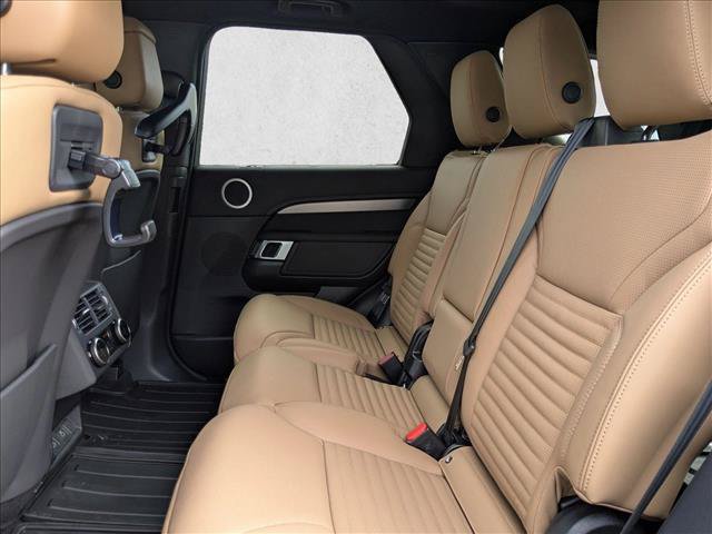 New 2026 Land Rover Discovery Limited Edition AWD/4WD image 16