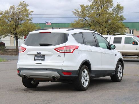 Used 2016 Ford Escape SE w/ Equipment Group 201A image 5