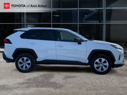 Used 2024 Toyota RAV4 LE image 10