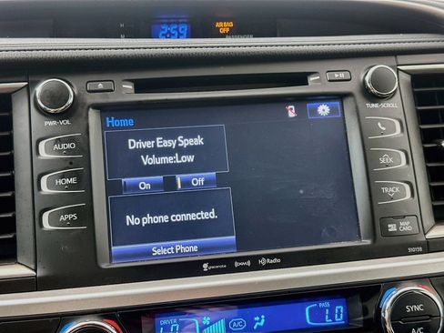 Used 2016 Toyota Highlander XLE AWD/4WD image 15