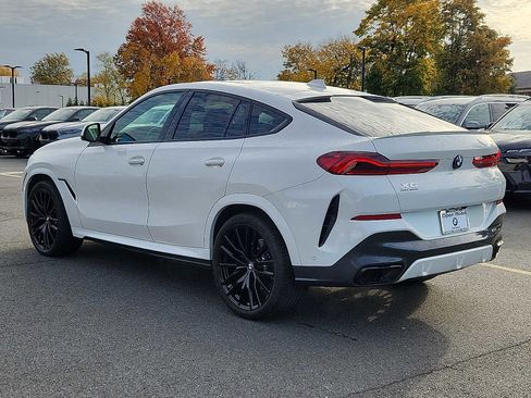 Used 2022 BMW X6 xDrive40i w/ Executive Package image 4