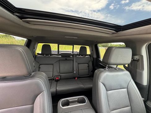 Used 2024 Chevrolet Silverado 1500 LT Trail Boss w/ LT Trail Boss Premium Package AWD/4WD image 32