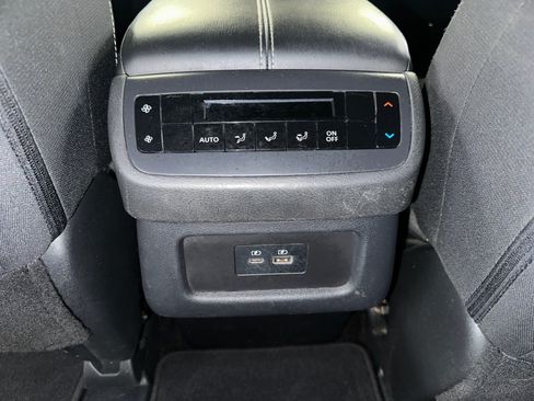 Used 2023 Nissan Pathfinder SV w/ Lighting Package (N92) AWD/4WD image 19