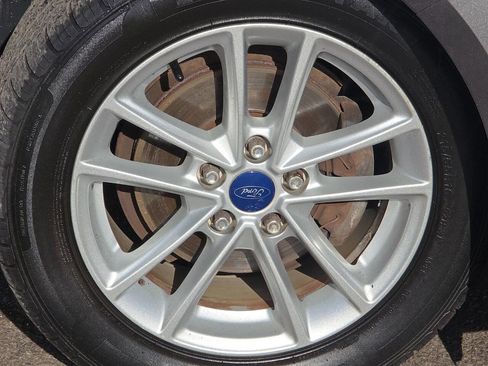 Used 2016 Ford Focus SE image 10