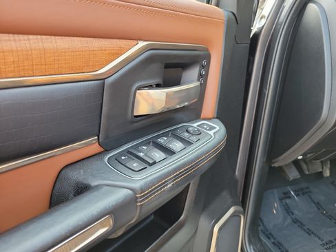 Used 2019 RAM 2500 Limited AWD/4WD image 18
