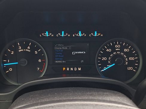 Used 2017 Ford F150 XLT w/ Equipment Group 302A Luxury AWD/4WD image 18
