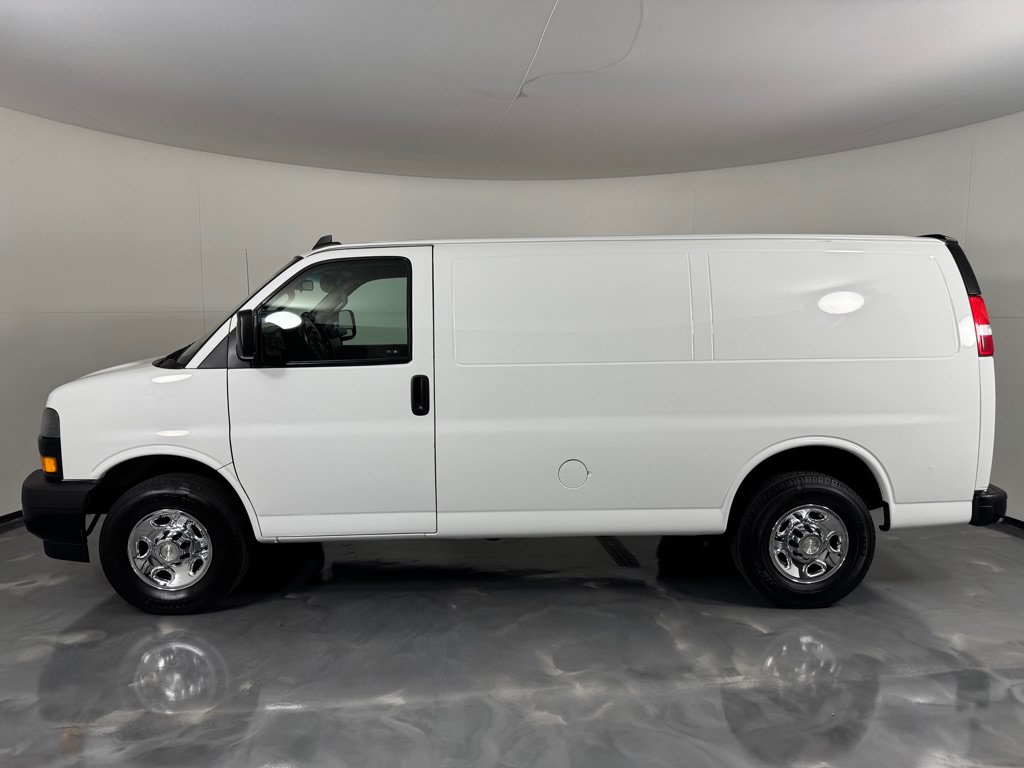 Used 2019 Chevrolet Express 2500 w/ Driver Convenience Package RWD image 8