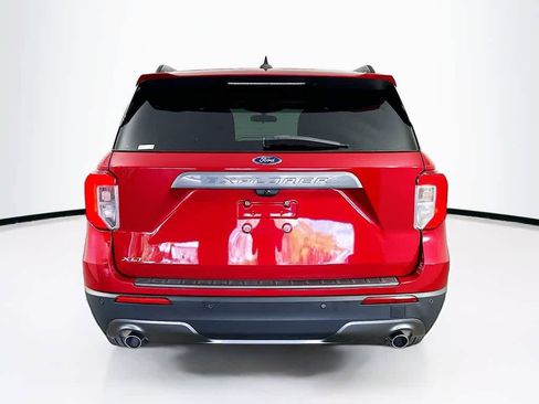 Certified 2023 Ford Explorer XLT w/ Equipment Group 202A image 5