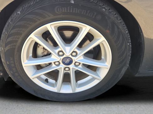 Used 2018 Ford Focus SE image 33