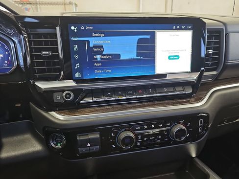 Used 2025 Chevrolet Silverado 1500 LT Trail Boss w/ Protection Package image 19