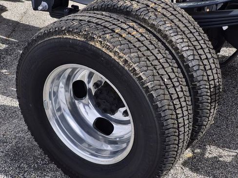 New 2026 Ford F350 XL w/ XL Chrome Package image 5