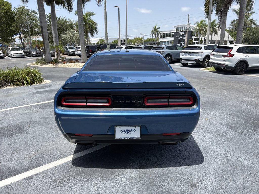 Used 2022 Dodge Challenger R/T RWD image 7
