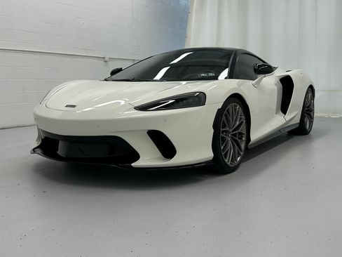 Used 2021 McLaren GT RWD image 4