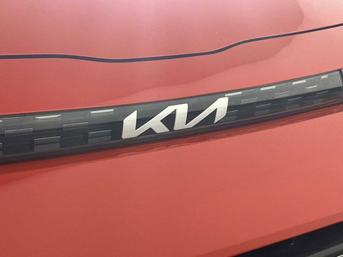 Used 2023 Kia Soul LX FWD image 13
