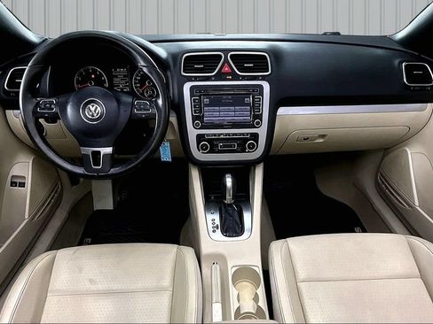 Used 2012 Volkswagen Eos Komfort FWD image 7