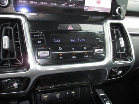 Used 2021 Kia Sorento SX Prestige image 24