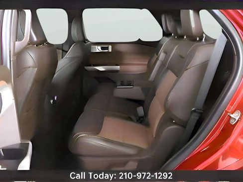 Used 2023 Ford Explorer King Ranch w/ Technology Package RWD image 23